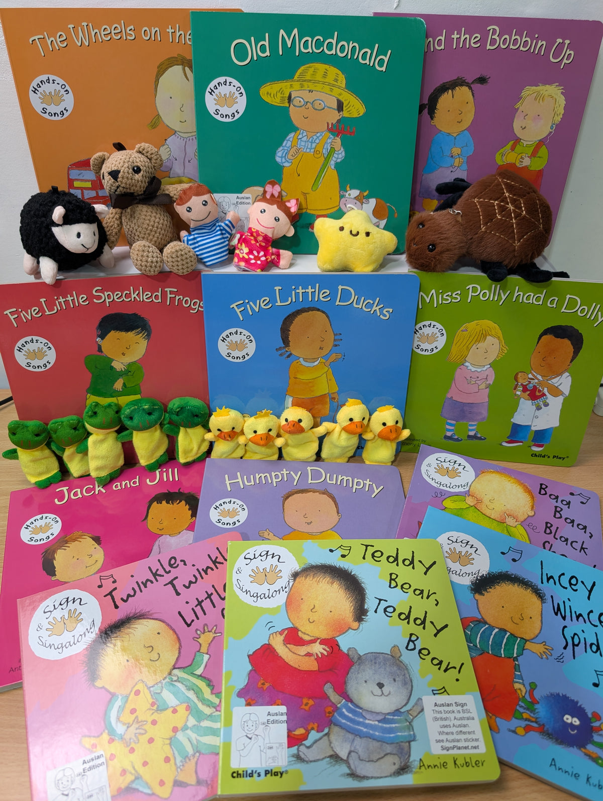 Auslan Nursery Rhyme board book and puppet mega set