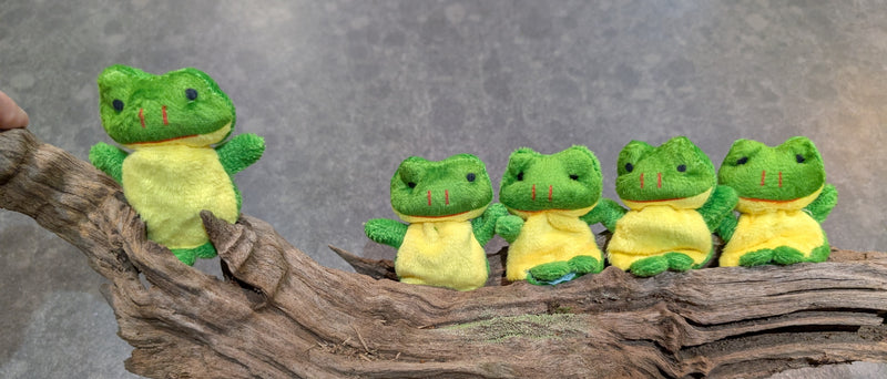 5 little speckled frogs - Board Book - AUSLAN EDITION